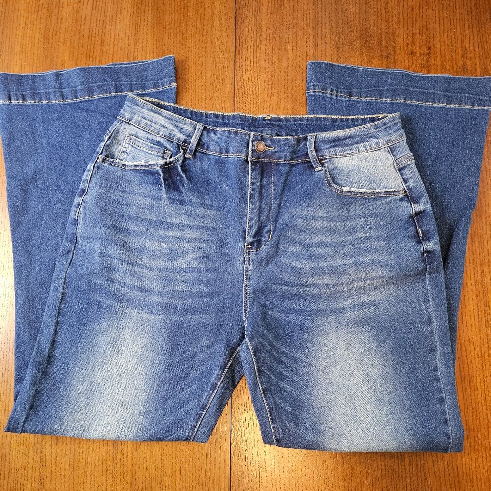 Jeans, Woman's Plus Size XXL, Wide Leg, Distressed, Blue Jeans, Denim, NWOT